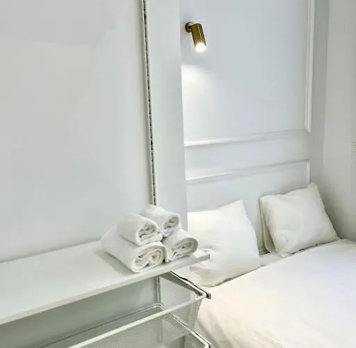 Chez Gianni & Stephanie - A Cozy And Elegant Studio In Brussels